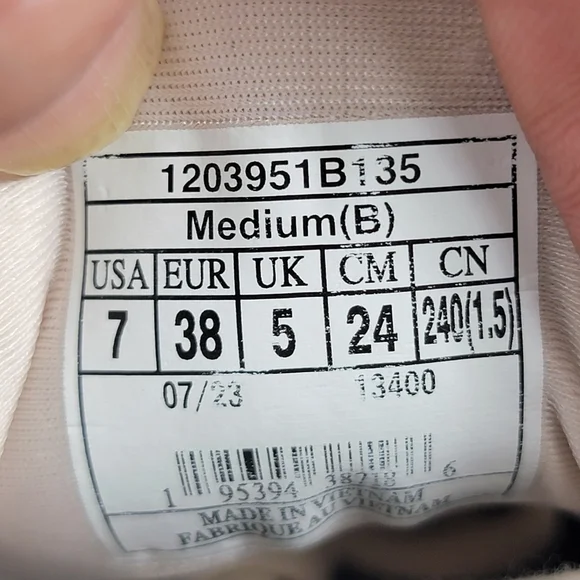 Brooks Ghost Max Crystal Gray/White Tuscany Colorway Womens 7 - Picture 11 of 11